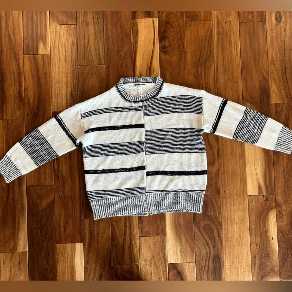 Ecowish Black and White Color Block Stripe Sweater XL